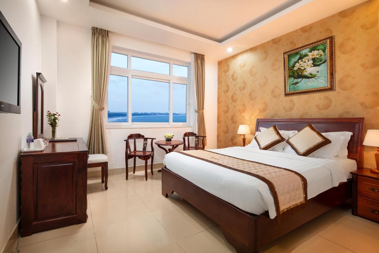 Corvin Hotel Vung Tau Exterior photo